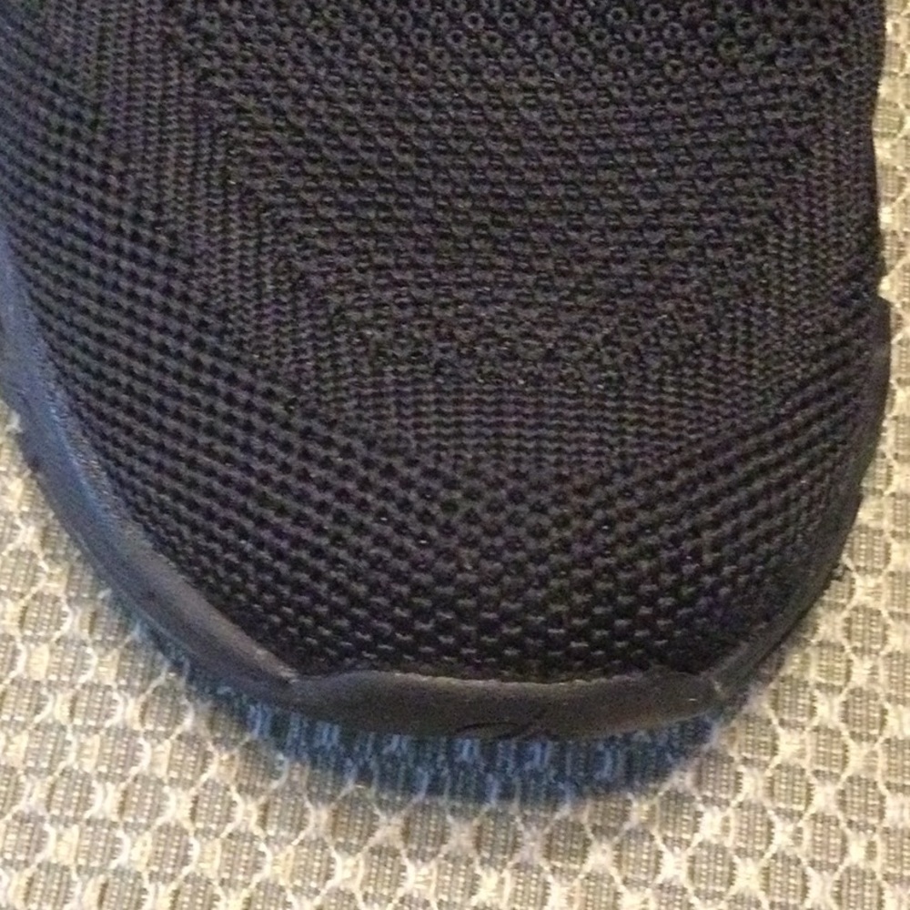 Nautica size 8 black textile slip on sneakers for women - Picture 5 of 8